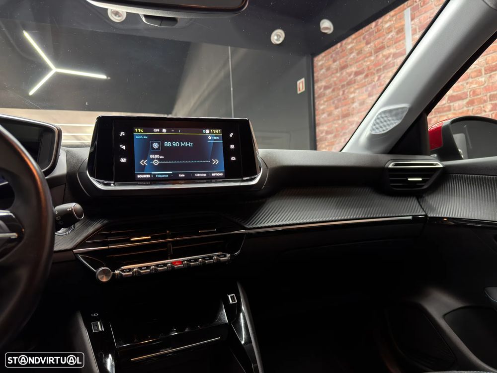 Peugeot e-208 Allure+ - 12