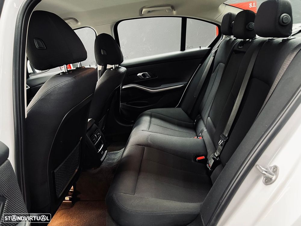 BMW 330 e Corporate Edition Auto - 29