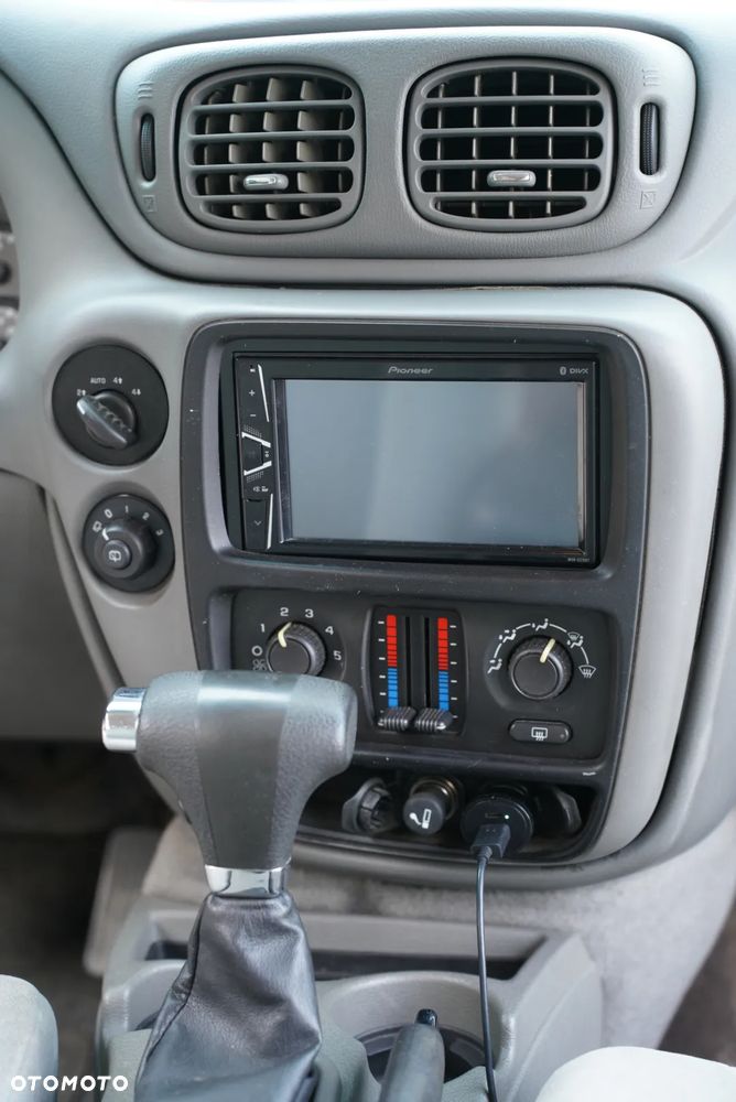 Chevrolet Trailblazer 4.2 LS 4WD - 20