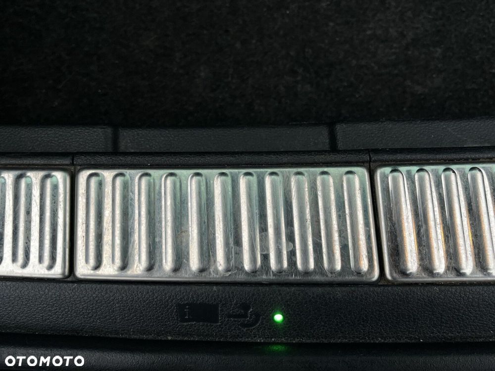 Skoda Superb 2.0 TDI SCR 4x4 Style DSG - 15