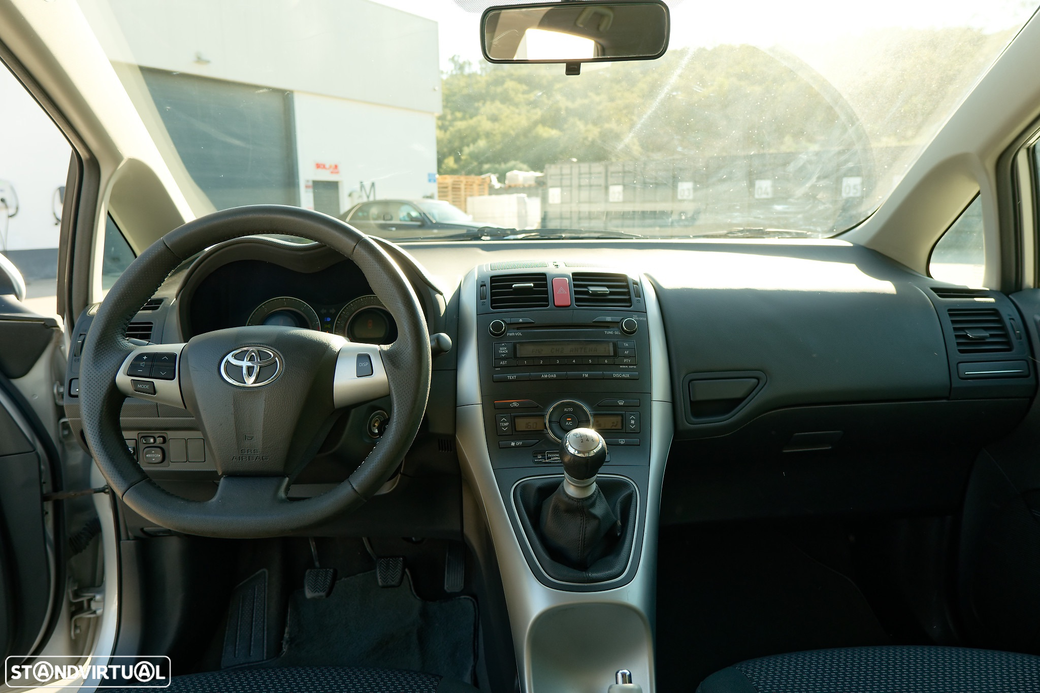 Toyota Auris 1.4 D-4D Comfort+VSC - 14