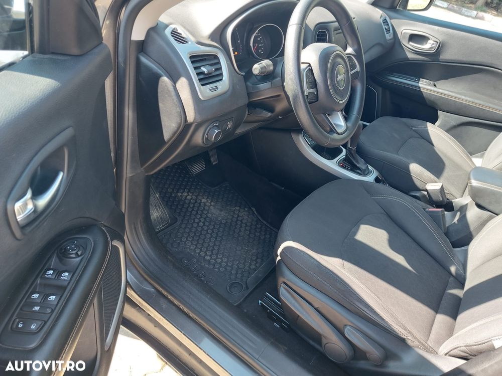 Jeep Compass - 11