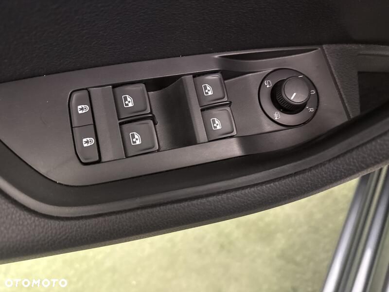 Skoda Superb 2.0 TDI SCR Ambition DSG - 13