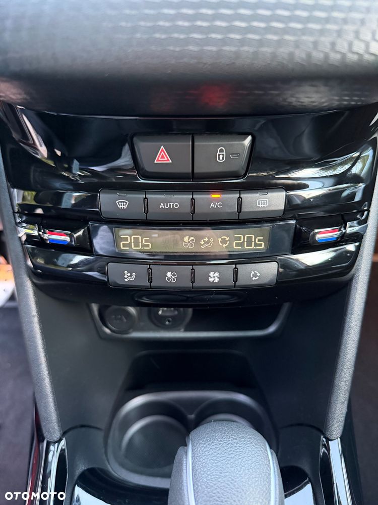 Peugeot 2008 PureTech 110 GPF Stop&Start EAT6 Crossway - 32