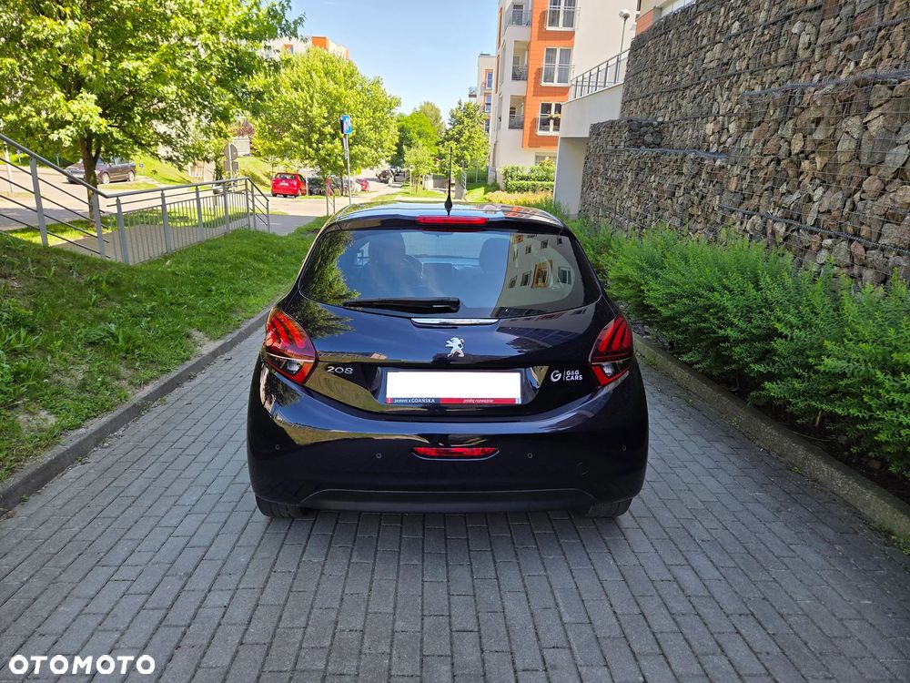 Peugeot 208 1.2 PureTech GPF Signature S&S - 5