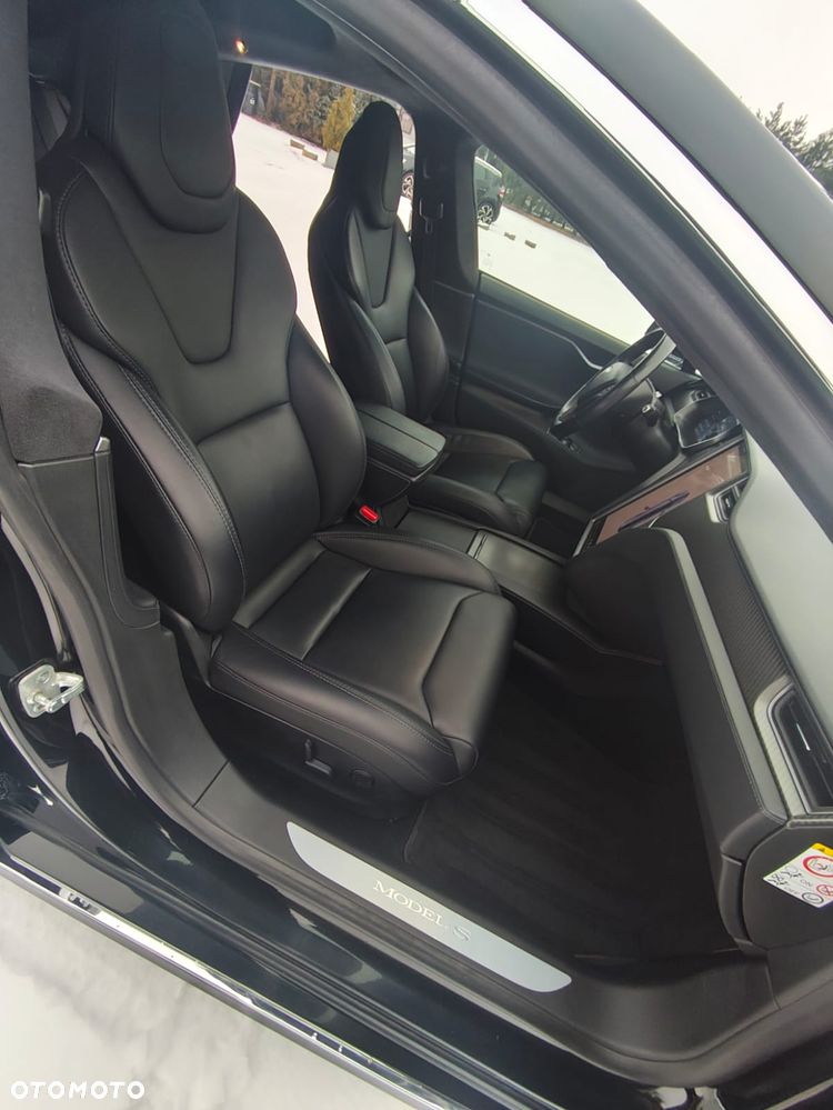 Tesla Model S - 14