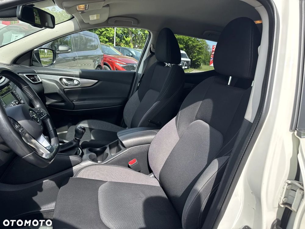 Nissan Qashqai 1.3 DIG-T N-Connecta EU6d - 13
