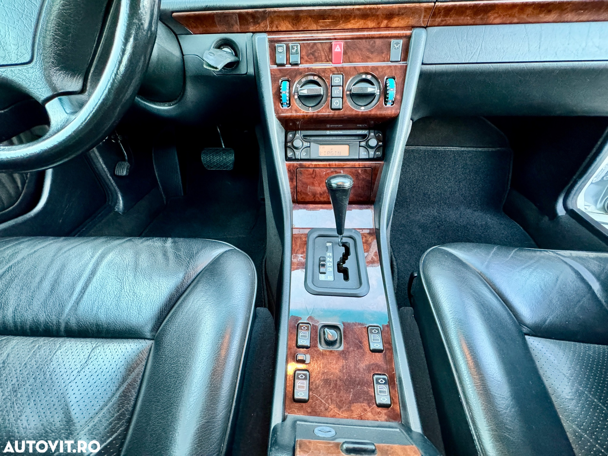 Mercedes-Benz W124 - 28