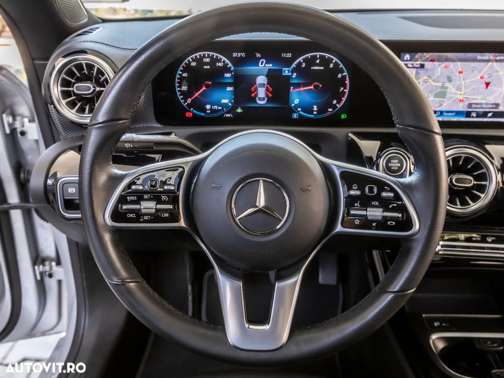Mercedes-Benz CLA 180 Progressive - 21