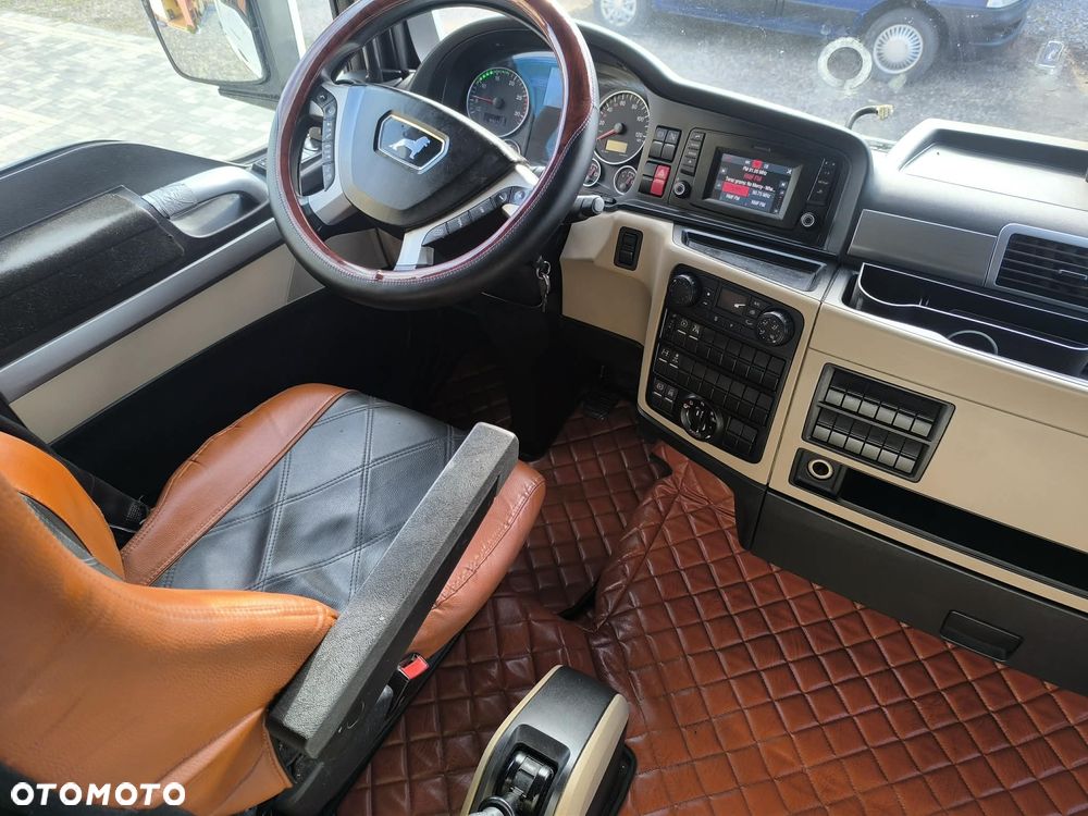 MAN TGX - 28