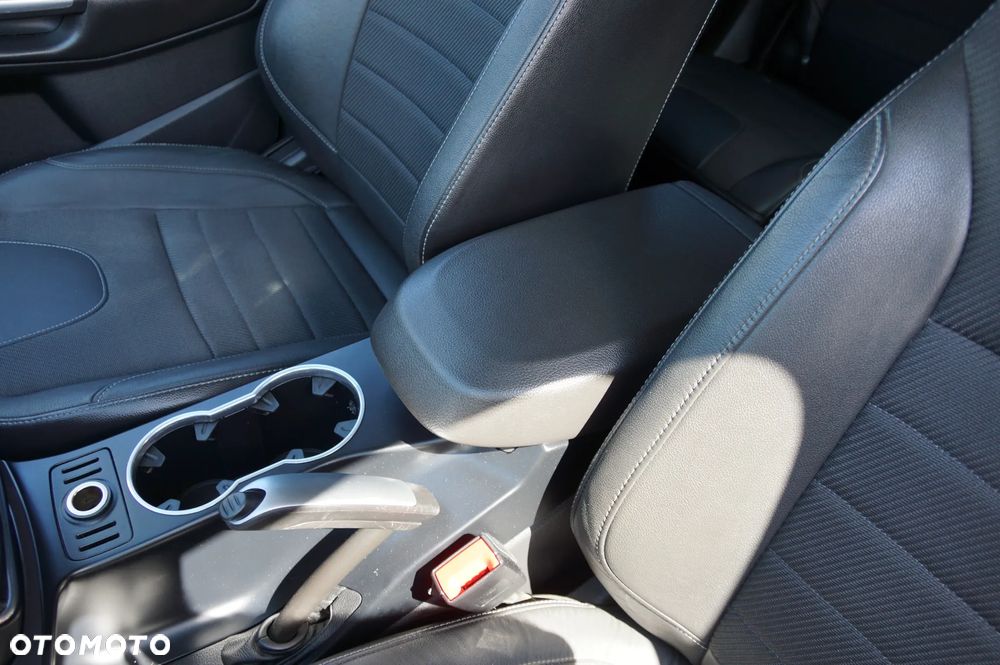 Ford Kuga 2.0 TDCi 4x4 Titanium - 20