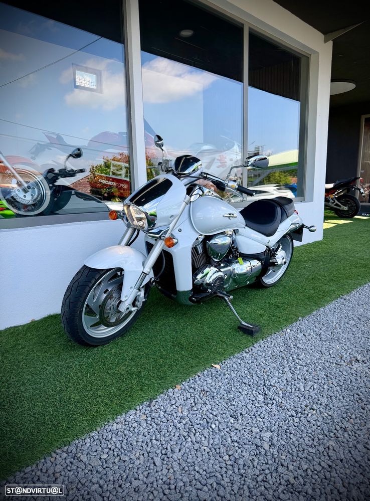 Suzuki Intruder M1800 R - 10
