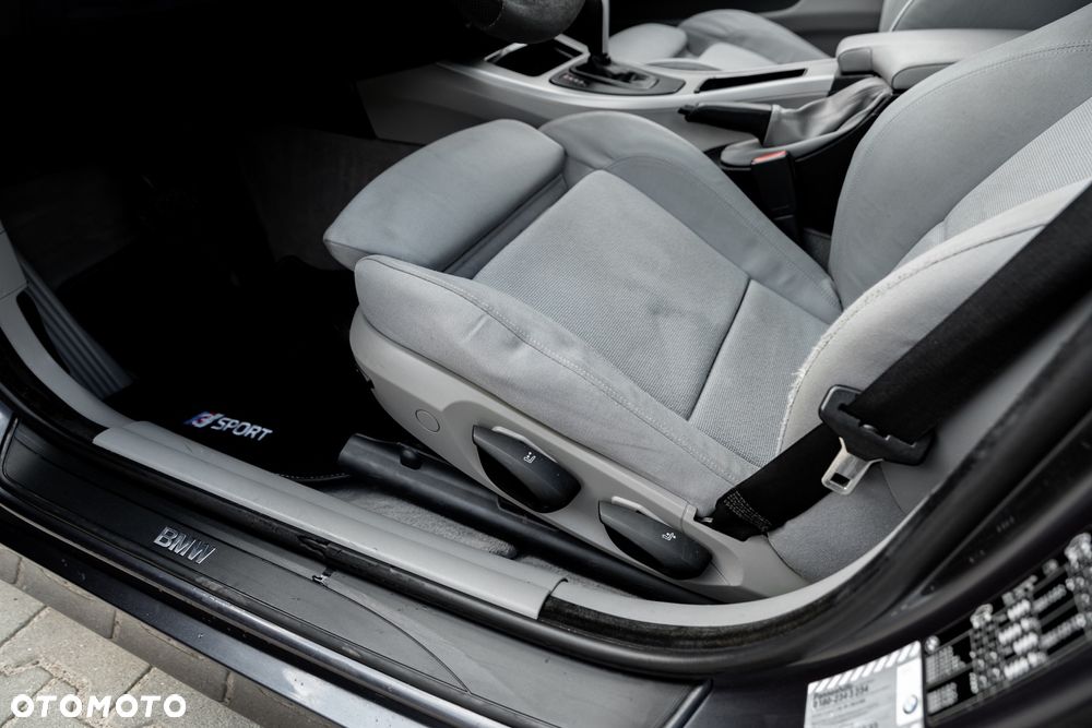 BMW Seria 3 325i - 19