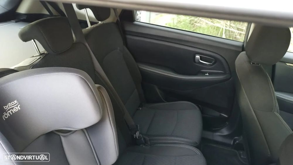 Kia Carens 1.7 CRDi ISG EX - 22