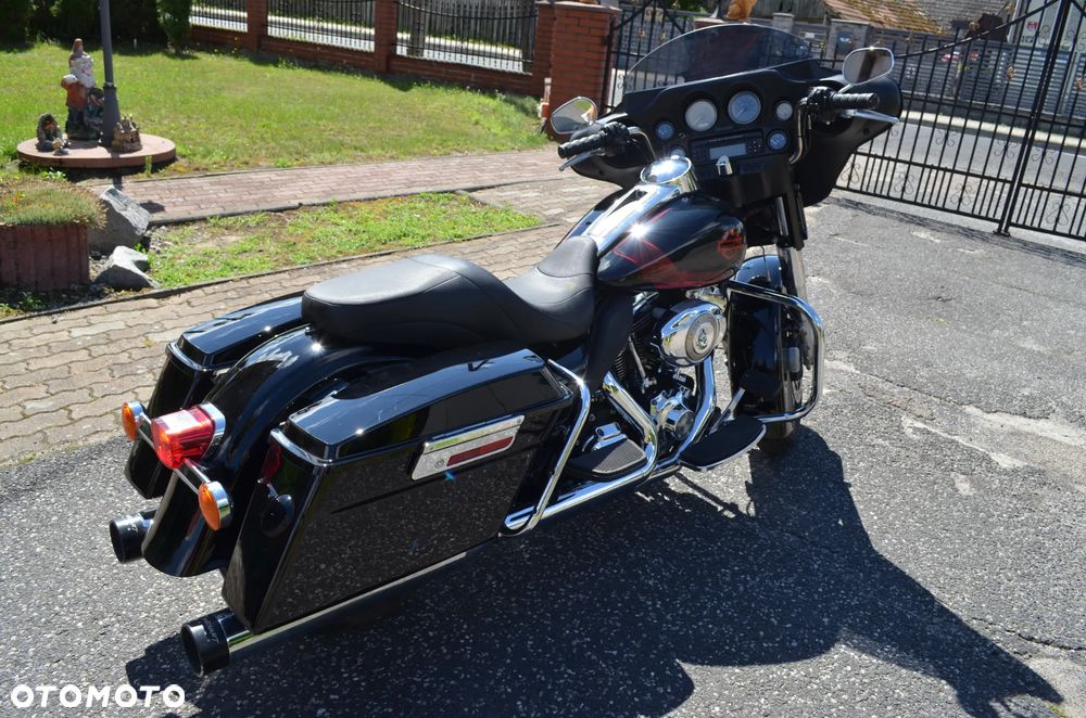 Harley-Davidson Touring Street Glide - 12