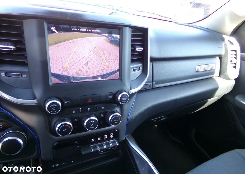 RAM 1500 Crew Cab Shortbed Bighorn - 10