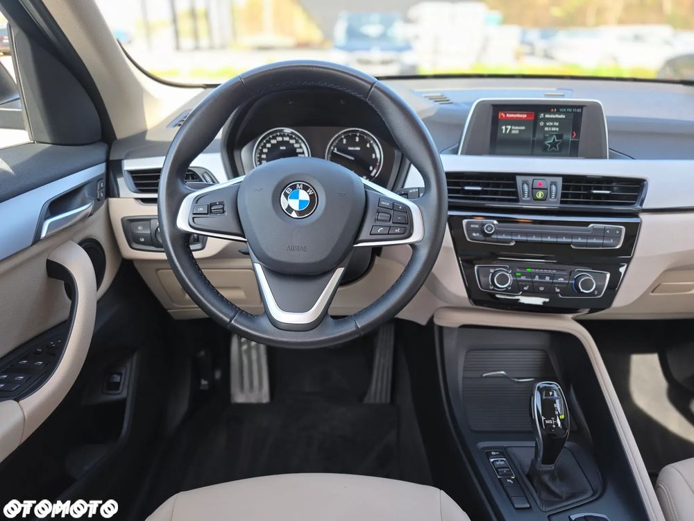 BMW X1 sDrive16d Sport Line - 22