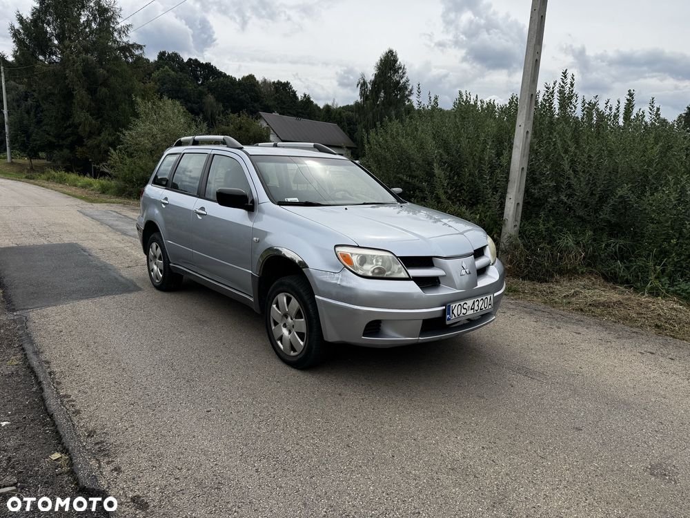 Mitsubishi Outlander - 8