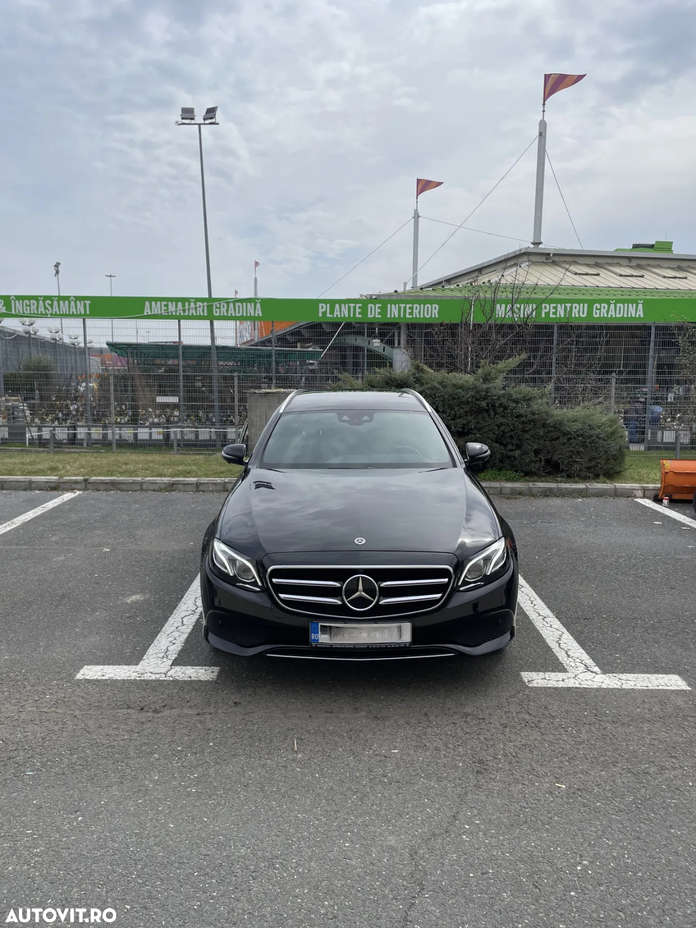 Mercedes-Benz E 200 4Matic T 9G-TRONIC Avantgarde - 5