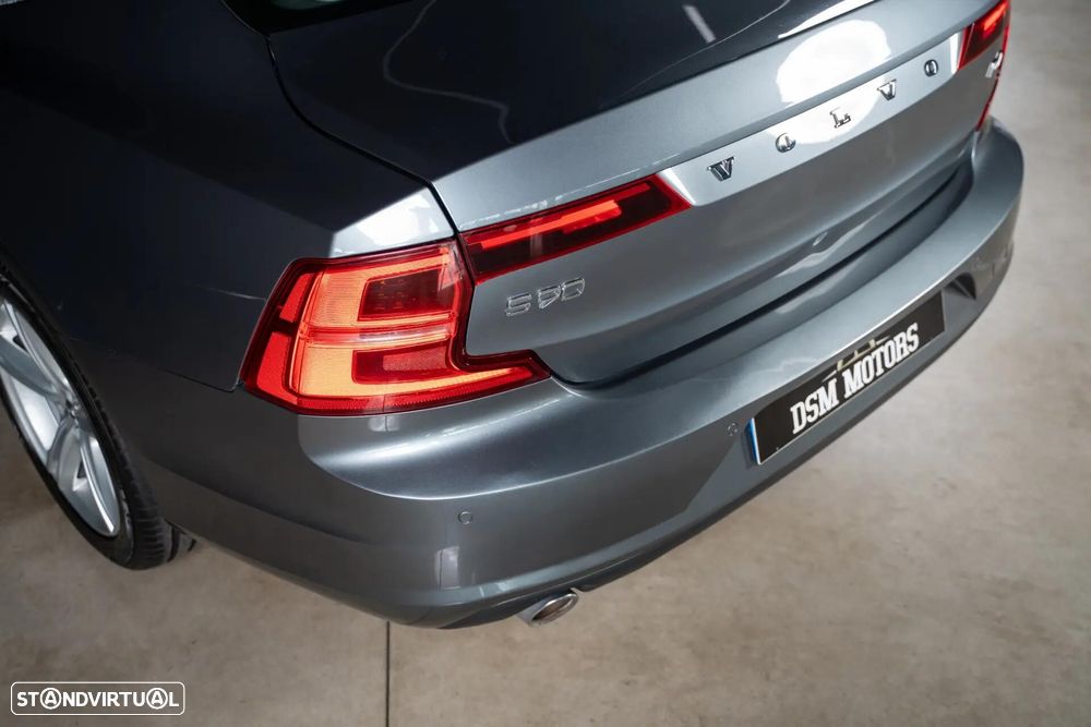 Volvo S90 2.0 D4 Momentum Geartronic - 10