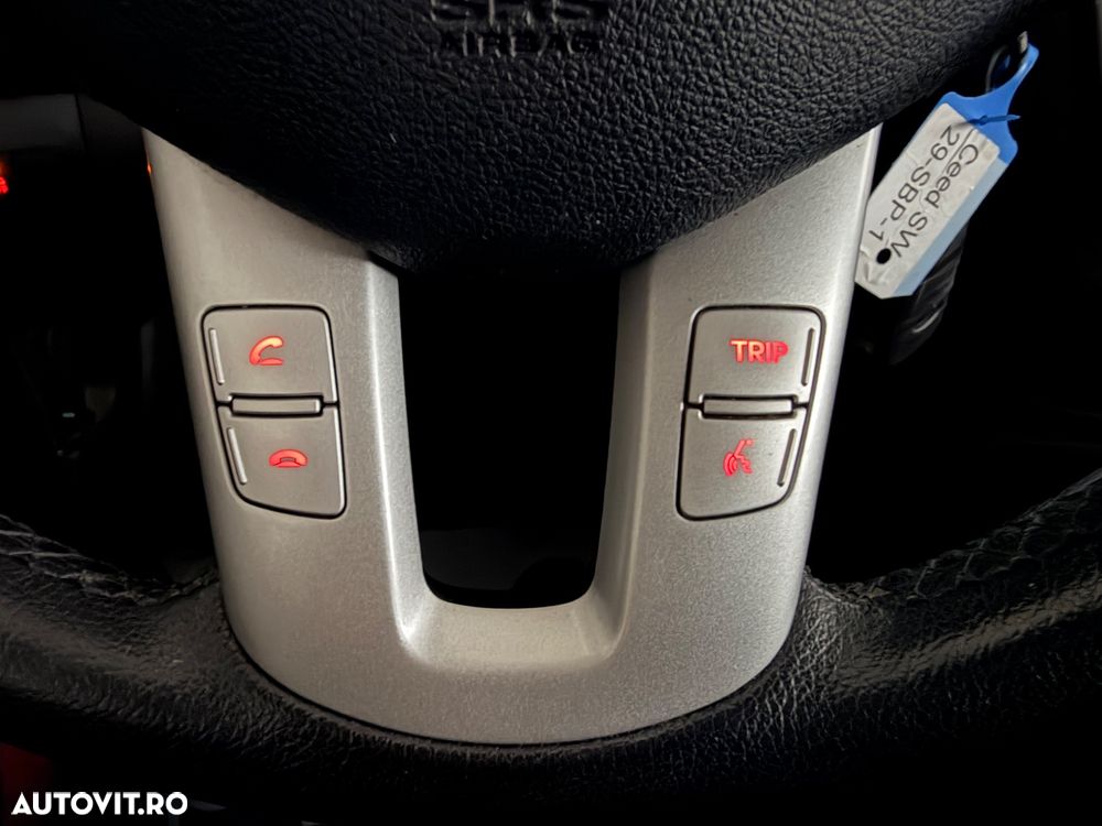 Kia Ceed 1.4 CVVT SW LX - 14