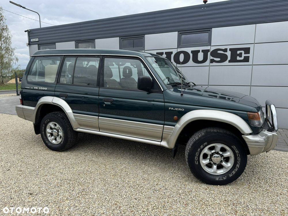 Mitsubishi Pajero - 3