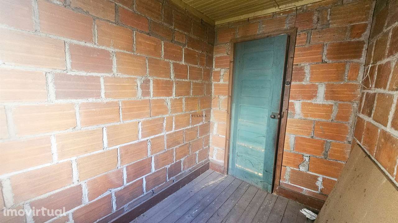 Moradia para Restaurar T2 Venda em Boa Aldeia, Farminhão e Torredeita, - Grande imagem: 4/12