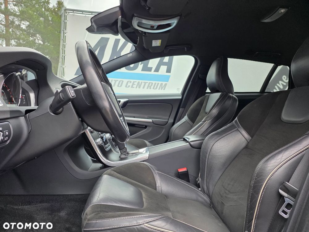 Volvo V60 T4 Geartronic R-Design - 16
