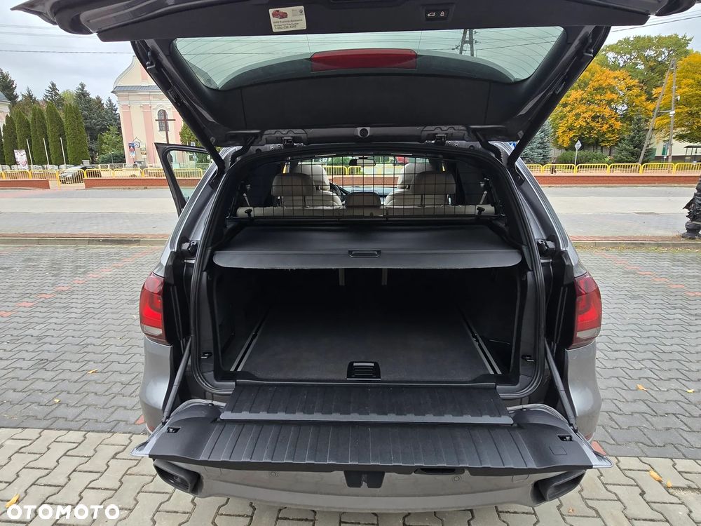 BMW X5 xDrive35i - 32