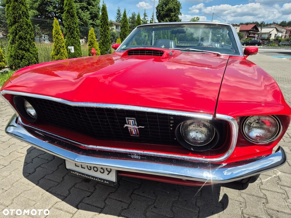 Ford Mustang - 8