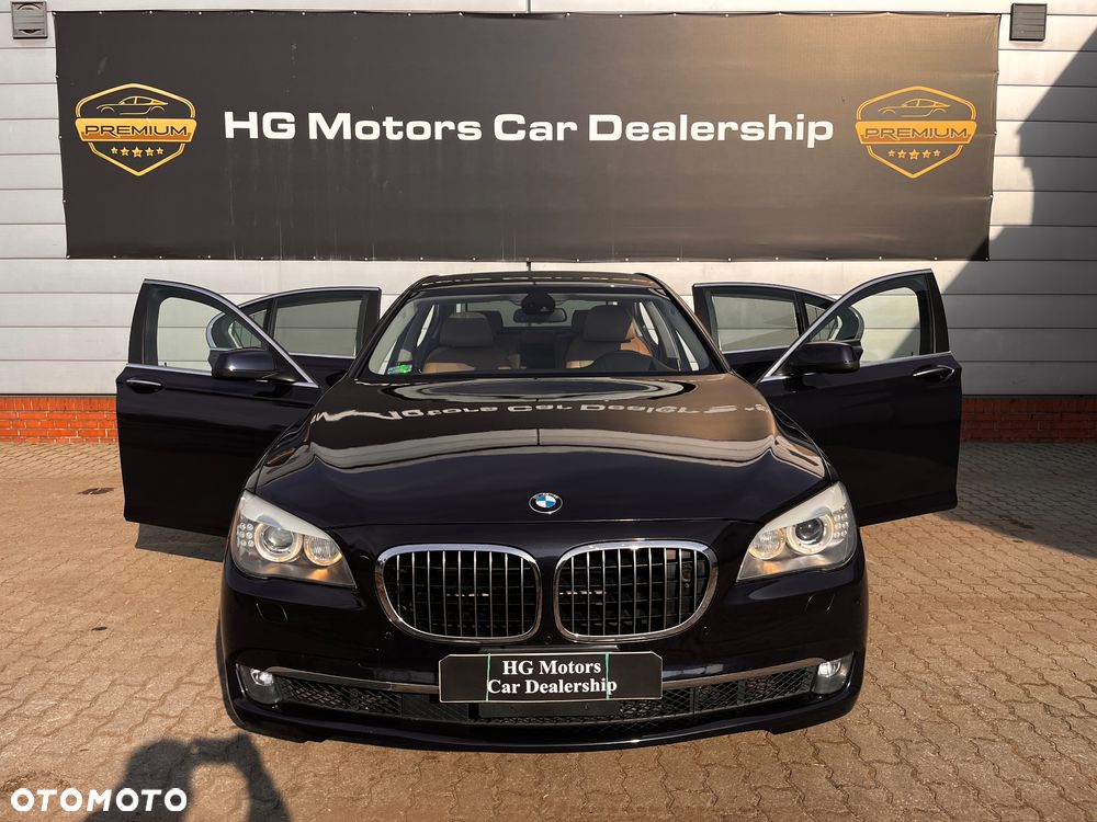 BMW Seria 7 750i xDrive - 19