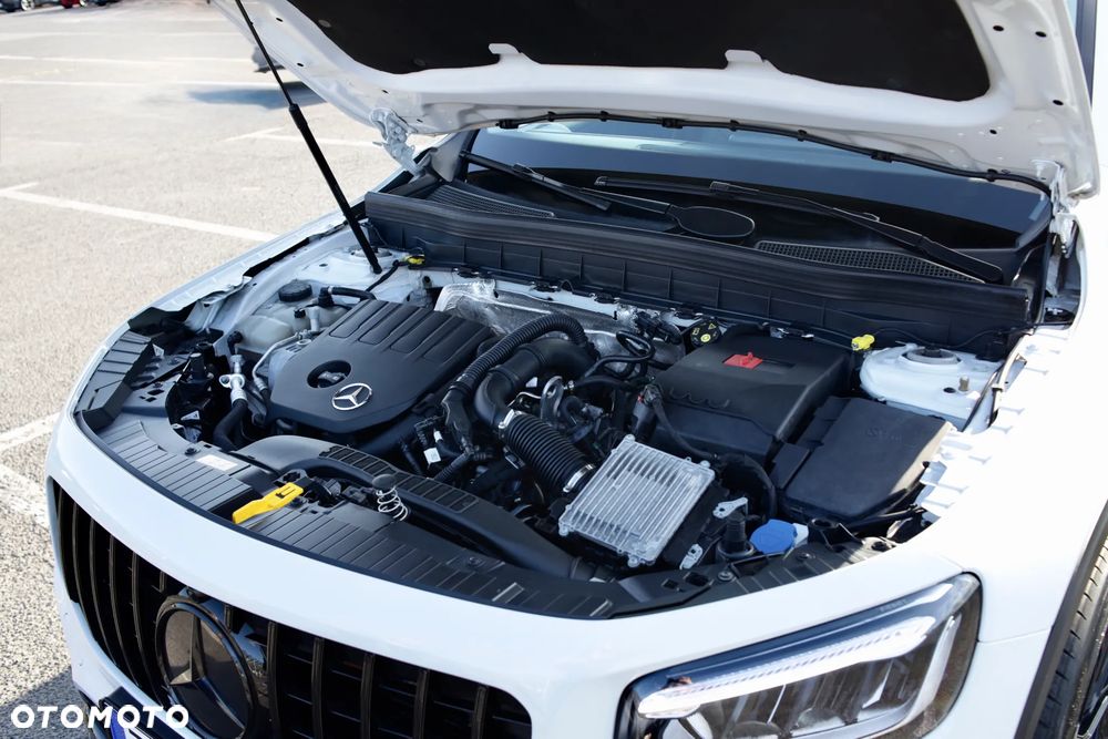Mercedes-Benz GLB 200 7G-DCT - 9