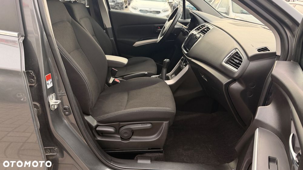 Suzuki S-Cross - 12