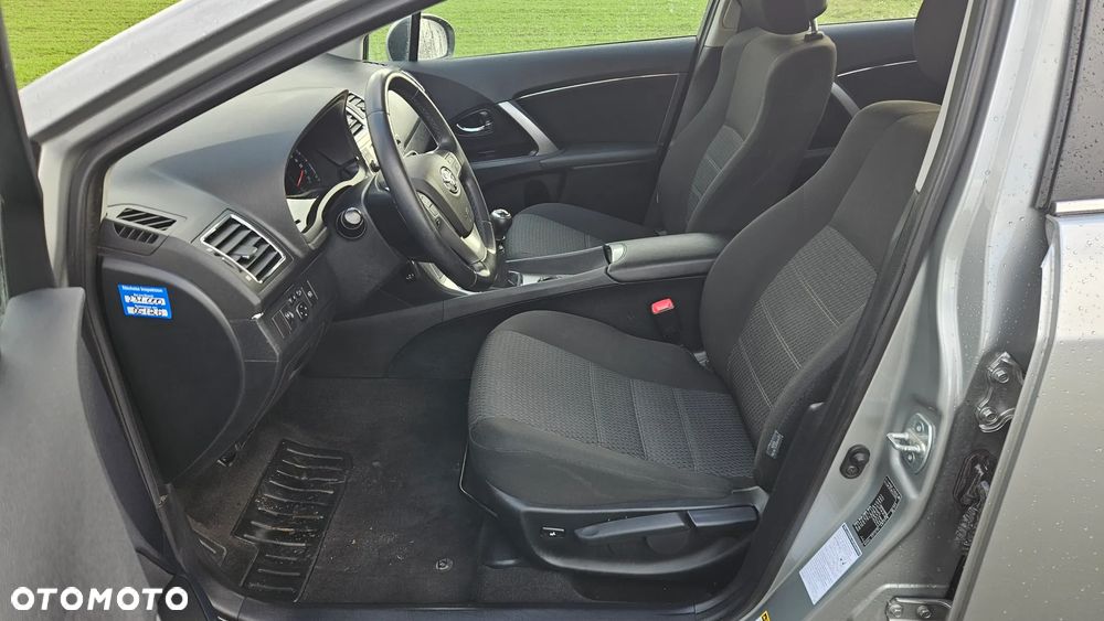 Toyota Avensis Touring Sports 1.6 - 11