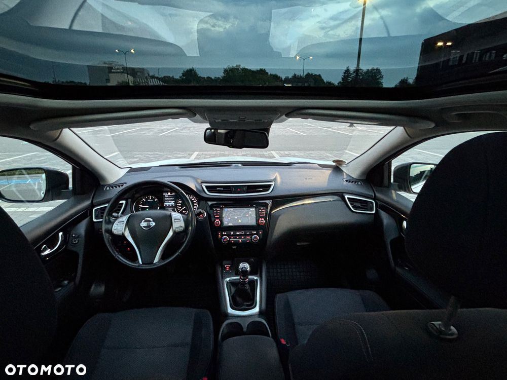 Nissan Qashqai 1.6 dCi 4 x 4 DPF Start/Stop tekna - 18