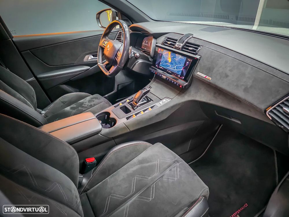 DS DS7 Crossback BlueHDI 130 Aut. Performance Line + - 19
