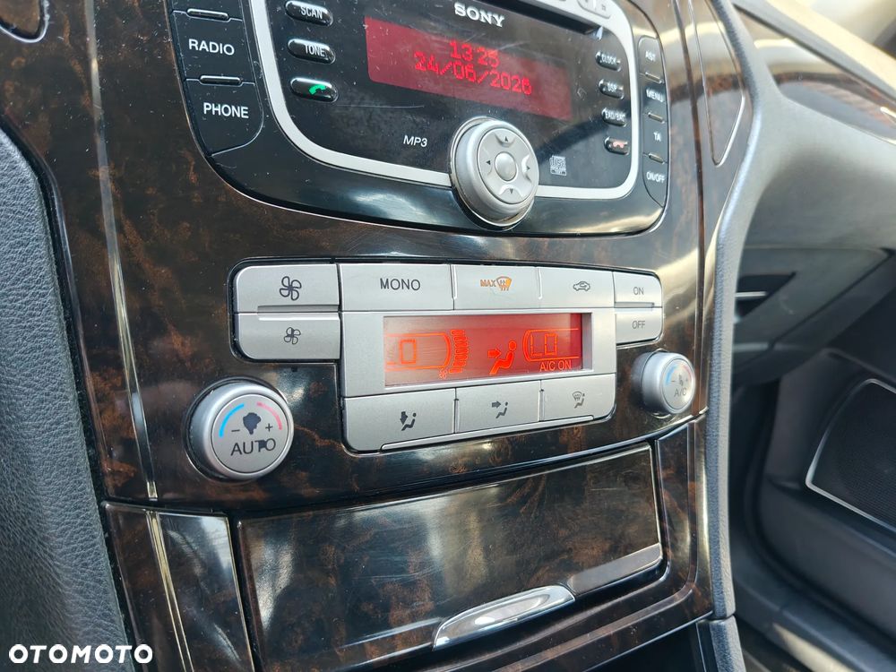 Ford Mondeo 2.0 Viva Titanium - 26