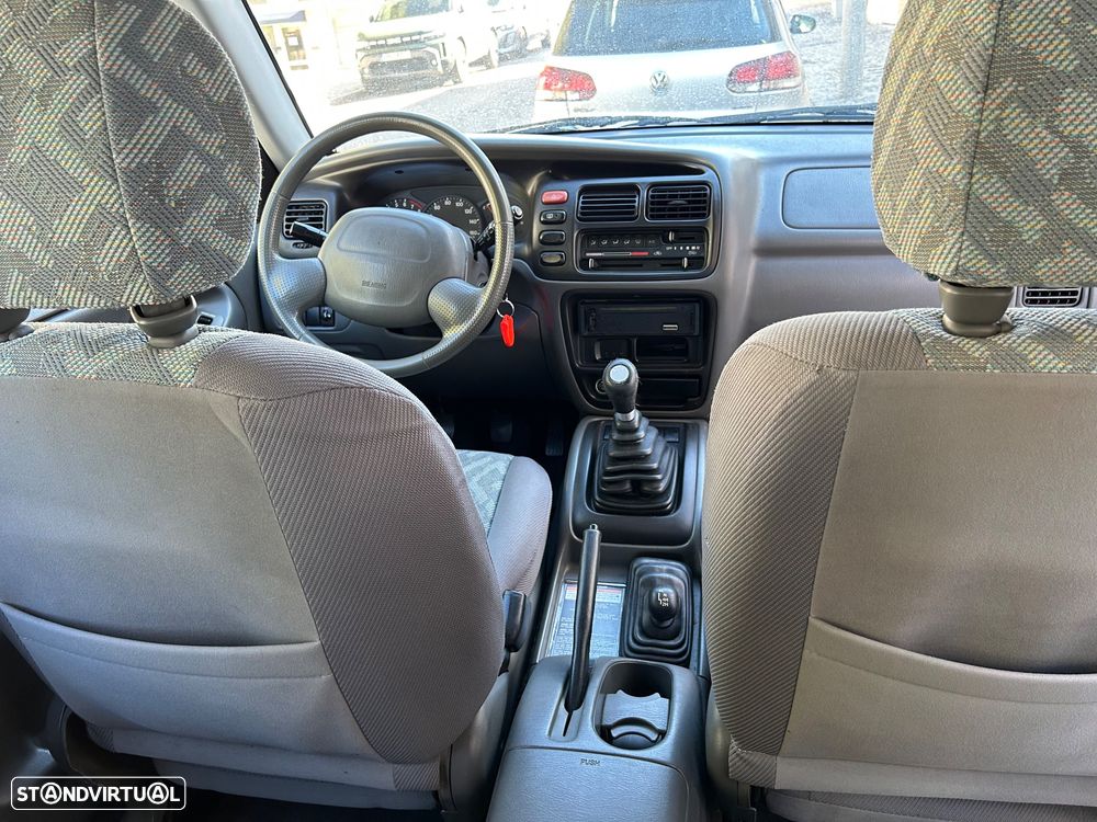 Suzuki Grand Vitara Metal Top 1.6 L - 15