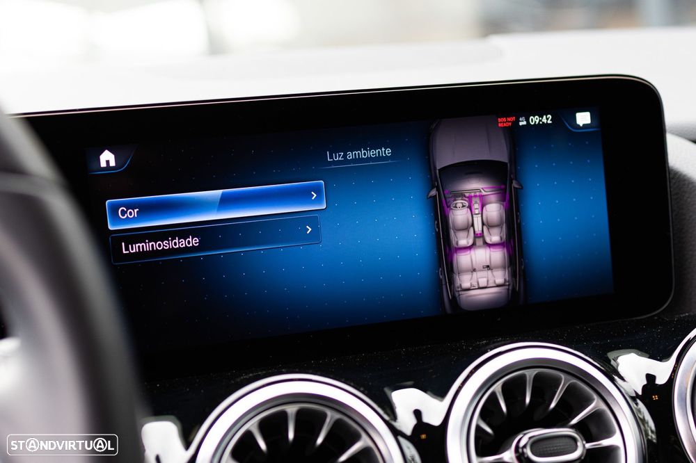 Mercedes-Benz EQA 300 4Matic Progressive - 12