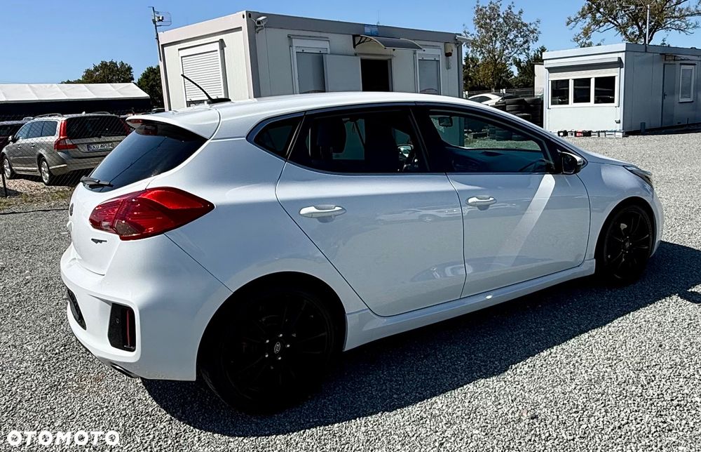 Kia Ceed 1.6 T-GDI GT - 10