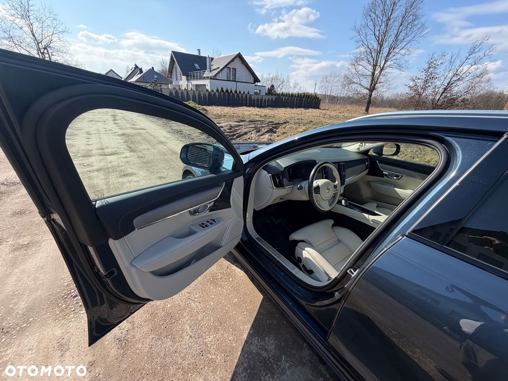 Volvo V90 Cross Country B5 D AWD Ultimate - 9