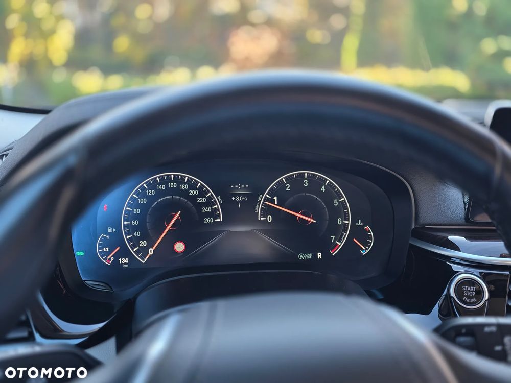 BMW Seria 5 530i xDrive Luxury Line sport - 24