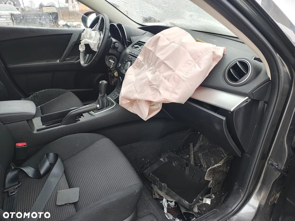 Mazda 3 - 6