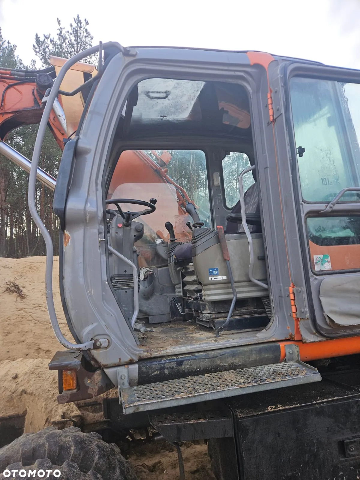 Hitachi ZX 130W - 6