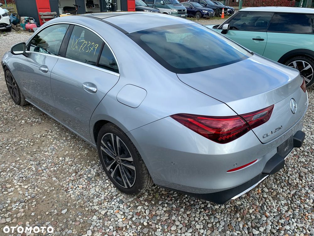 Mercedes-Benz CLA 250 4Matic 8G-DCT Edition Progressive Line - 6