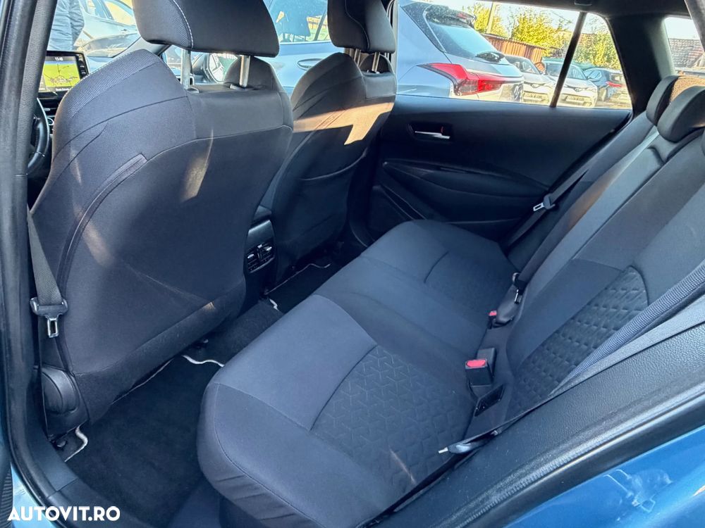 Toyota Corolla - 16
