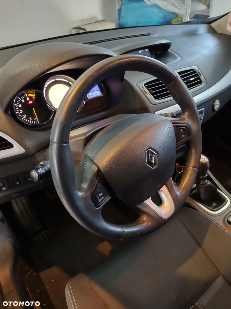 Renault Megane 1.6 16V Dynamique - 3