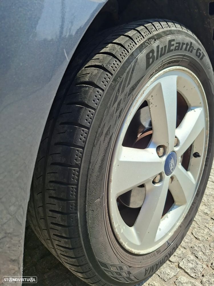 Ford Focus - 8