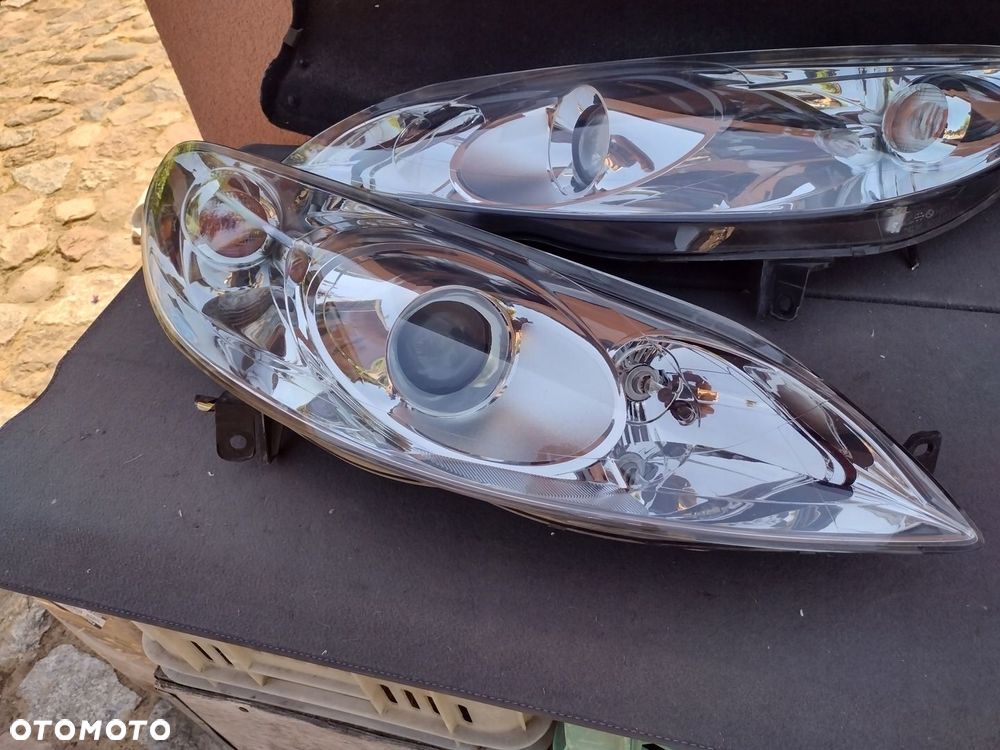lampa peugeot 407 prawa europa cała - 1