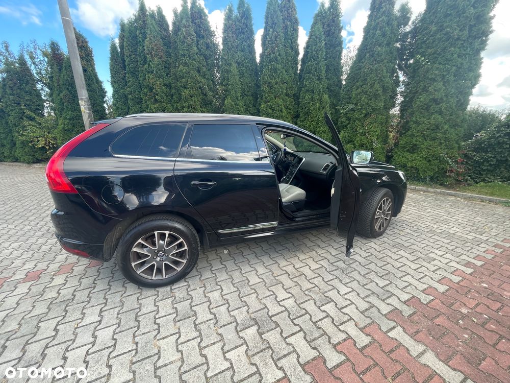 Volvo XC 60 D5 AWD Summum - 5